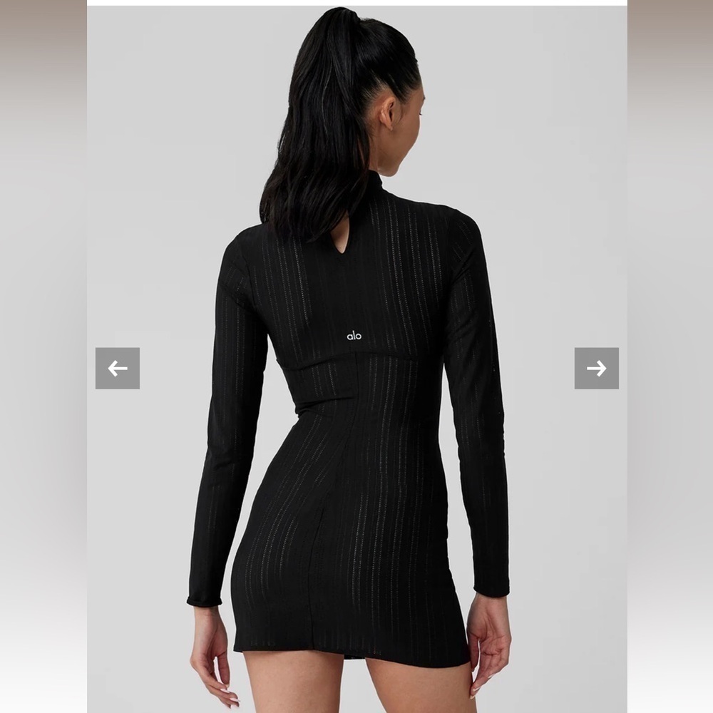 ALO Yoga Euphoria Long Sleeve Dress Medium Black NWT - Picture 2 of 5